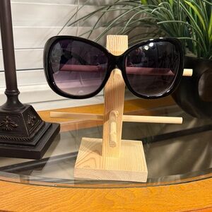 Chic Black Oversized Sunglasses